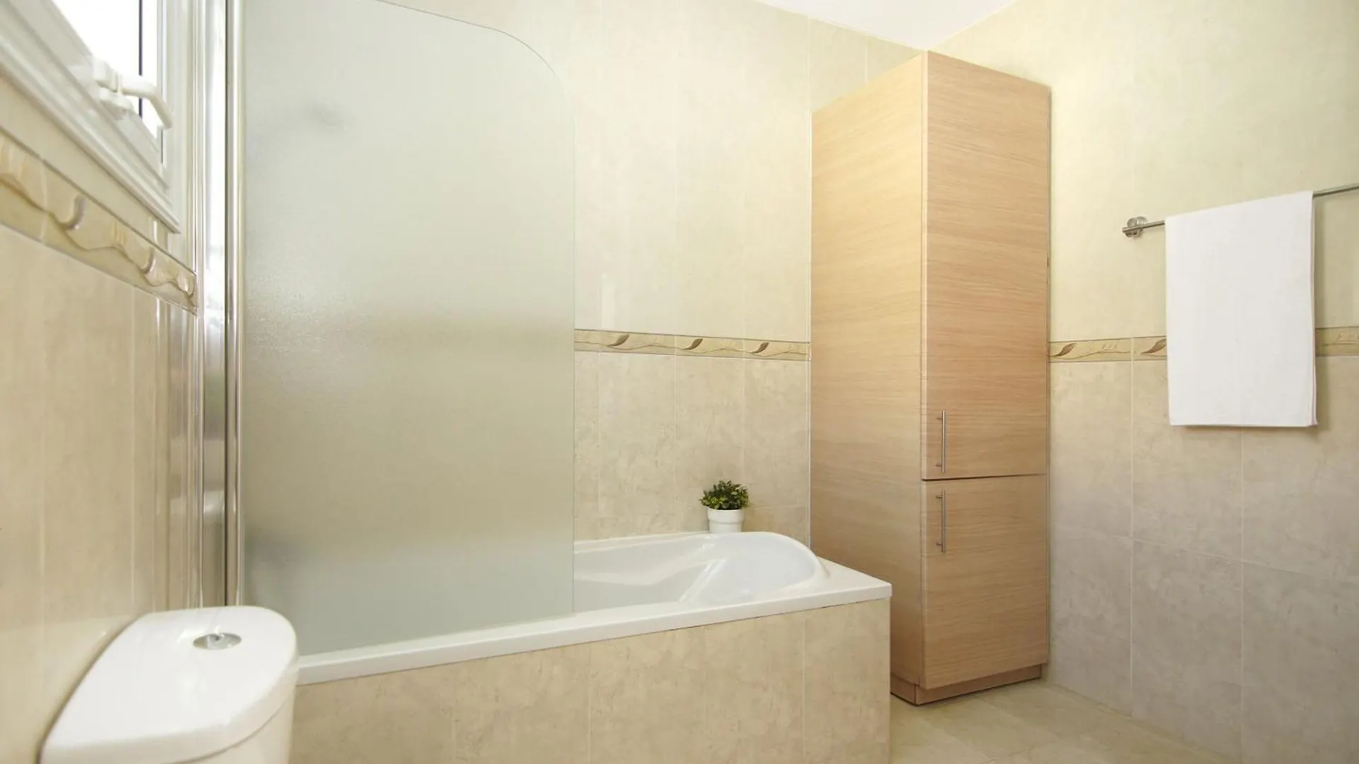 Casa de Férias Nissi Adamite Villa Agia Napa Chipre